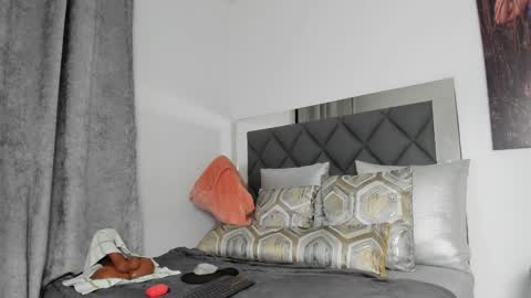   Instagram soygabi g   online show from 01.28.25