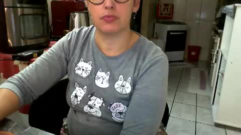 Snapshot of gabibrasil chatting on 06.08.26 gaby layla online show from 06.08.26