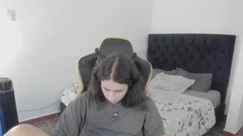 Snapshot of gabriel_olx chatting on 02.15.25 gabriel online show from 02.15.25