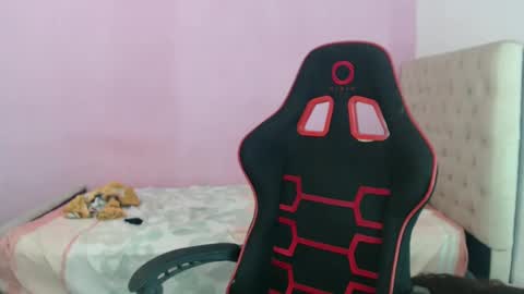 G A B R I E L A I S B A C K.  online show from 02.12.25