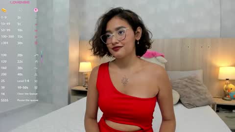 Gabriela Vargas online show from 10.06.25