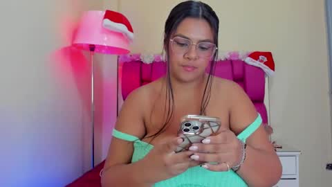 Gaby Im on vacation see you on November 25 online show from 12.24.24