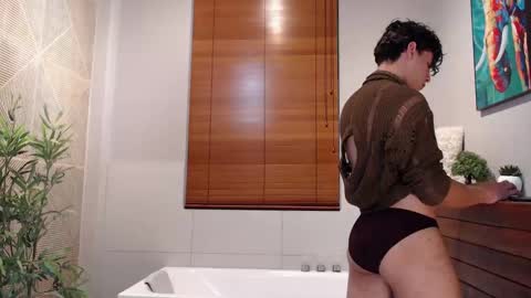 Snapshot of gabriell_ramirez_ chatting on 03.09.25 gabriell_ramirez_ online show from 03.09.25