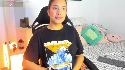 Snapshot of gabriella__tom chatting on 04.29.26 Gabriella online show from 04.29.26