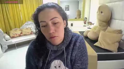 Snapshot of gaby_trent chatting on 02.13.25 gabriela online show from 02.13.25