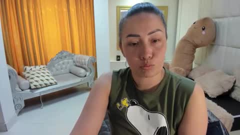 Snapshot of gaby_trent chatting on 11.18.25 gabriela online show from 11.18.25