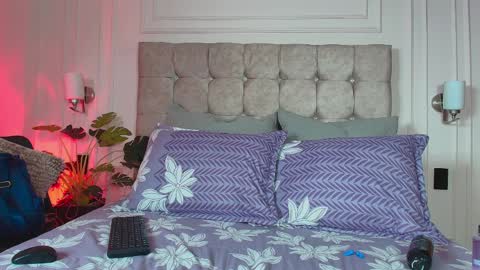 GabyEvans online show from 04.11.26