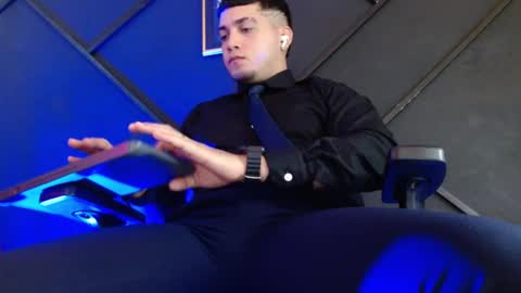 Gael Williams online show from 02.18.25