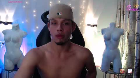 Snapshot of gael_zambrano chatting on 02.16.26 Gael sexy online show from 02.16.26