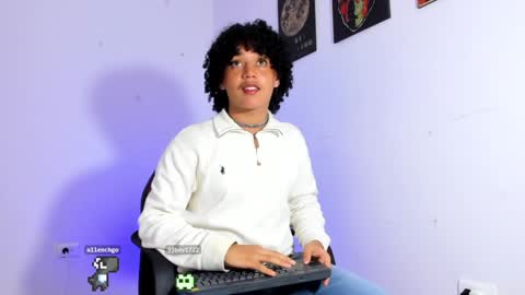 Snapshot of gaeloconner chatting on 01.11.25 Gael Conner online show from 01.11.25