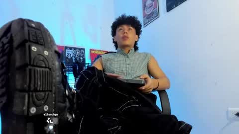 Snapshot of gaeloconner chatting on 03.01.25 Gael Conner online show from 03.01.25