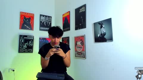 Snapshot of gaeloconner chatting on 03.02.25 Gael Conner online show from 03.02.25