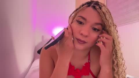 Snapshot of gaia_stonne chatting on 10.27.25 gaia_stonne online show from 10.27.25