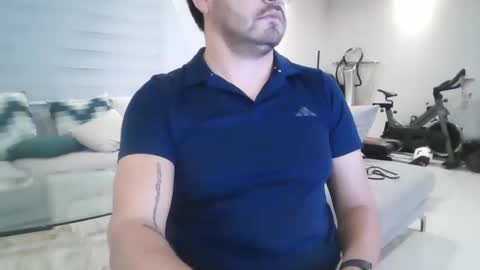 Snapshot of galoricardo10 chatting on 02.21.26 galoricardo10 online show from 02.21.26