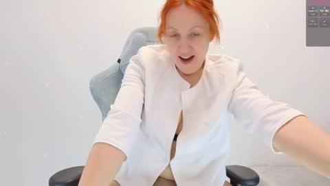 Snapshot of gardner_ava chatting on 11.30.25 Ava online show from 11.30.25