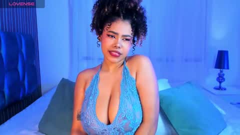 garnet  online show from 12.22.24