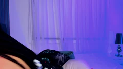 garnet  online show from 01.20.25