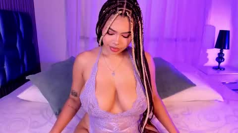 garnet  online show from 09.16.25