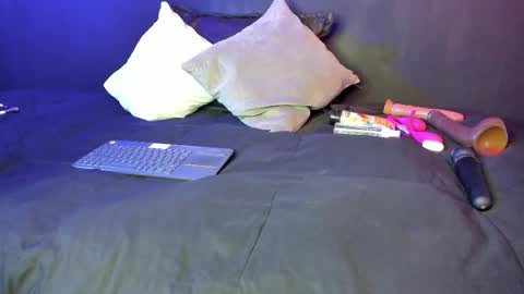  Usagi  online show from 09.16.25