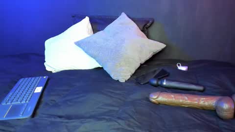  Usagi  online show from 09.23.25