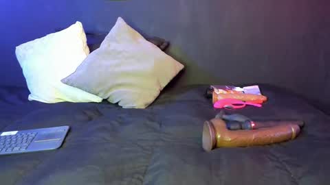  Usagi  online show from 09.27.25