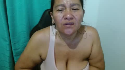 Snapshot of gatika_sexy chatting on 02.19.25 katia online show from 02.19.25
