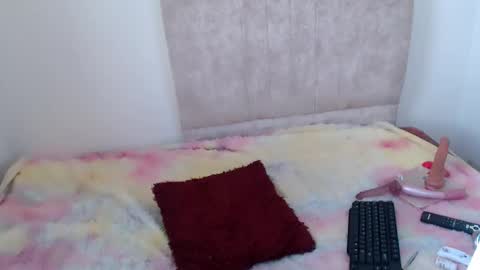 gatita13333321 online show from 12.18.25