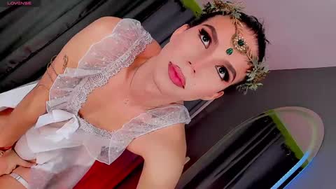 Vnecis Marn online show from 01.27.25