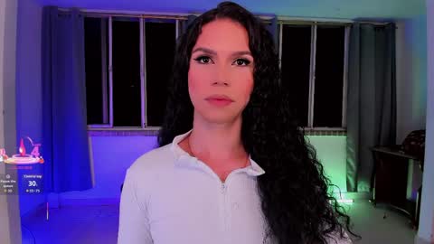 Snapshot of gatitavenecis1 chatting on 05.16.26 Vnecis Marn online show from 05.16.26