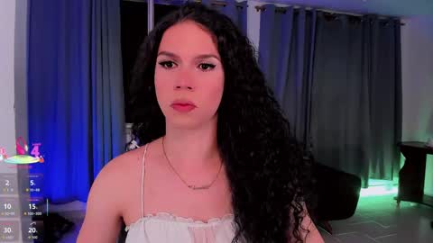 Snapshot of gatitavenecis1 chatting on 05.23.26 Vnecis Marn online show from 05.23.26
