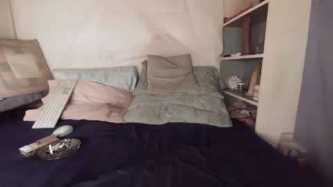 gayrobbin online show from 11.05.25