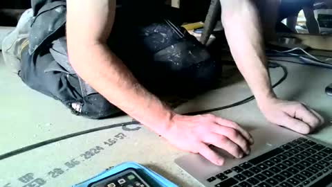 Snapshot of gazjones231 chatting on 10.17.25 gazjones231 online show from 10.17.25