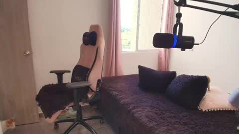 geminis11 online show from 04.16.26