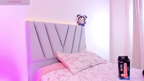 Snapshot of gemma_petite chatting on 11.20.25 Gemma online show from 11.20.25