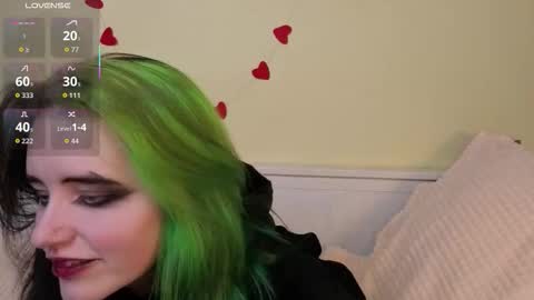 Snapshot of gemmafulwood chatting on 09.25.25 Ilona online show from 09.25.25