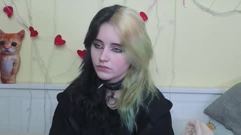 Snapshot of gemmafulwood chatting on 10.27.25 Ilona online show from 10.27.25