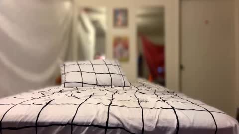 Snapshot of genderpalooza chatting on 01.08.25 Lenzy LaCanada online show from 01.08.25