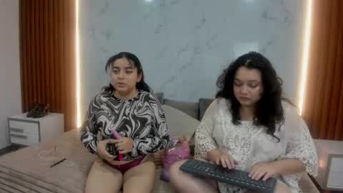 Snapshot of genesis_y_moon chatting on 07.11.26 genesis_y_moon online show from 07.11.26