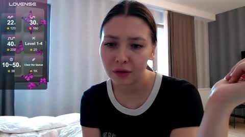 genev__ievee online show from 06.06.26