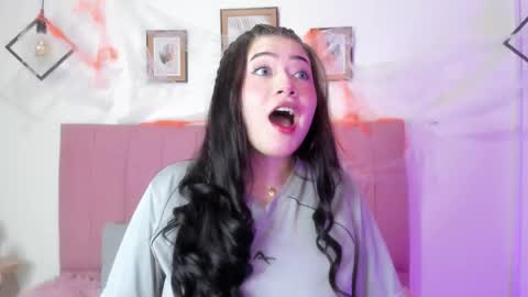 Sofia online show from 10.28.25