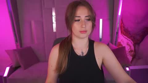 Snapshot of gentleadellee chatting on 11.09.25 gentleadellee online show from 11.09.25