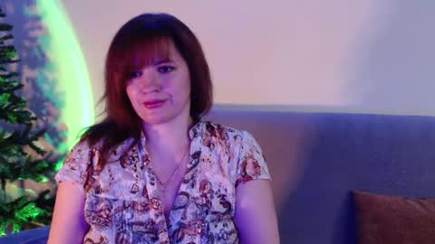 Snapshot of gentlemila chatting on 12.21.25 gentlemila online show from 12.21.25