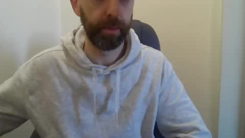 Snapshot of geon2xx chatting on 12.03.24 Geon online show from 12.03.24