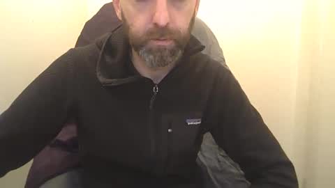 Snapshot of geon2xx chatting on 12.26.24 Geon online show from 12.26.24