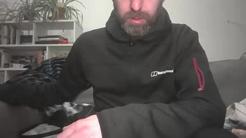 Snapshot of geon2xx chatting on 03.03.25 Geon online show from 03.03.25