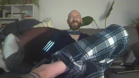 Snapshot of geon2xx chatting on 09.18.25 Geon online show from 09.18.25