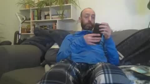 Snapshot of geon2xx chatting on 11.18.25 Geon online show from 11.18.25