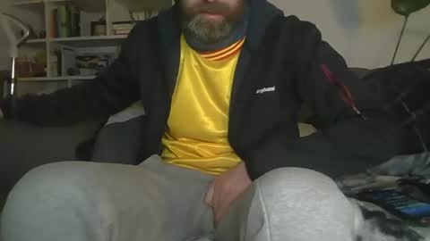 Snapshot of geon2xx chatting on 11.19.25 Geon online show from 11.19.25