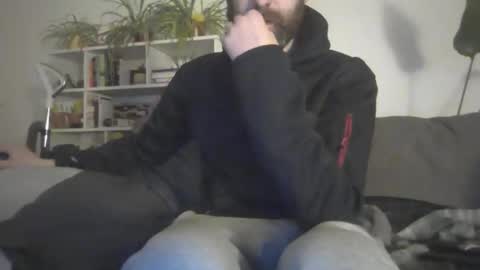 Snapshot of geon2xx chatting on 11.21.25 Geon online show from 11.21.25