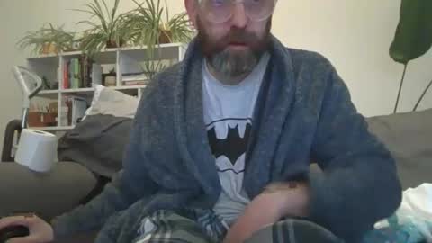 Snapshot of geon2xx chatting on 11.23.25 Geon online show from 11.23.25